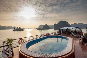 Halong-bay-cruise-luxury-21