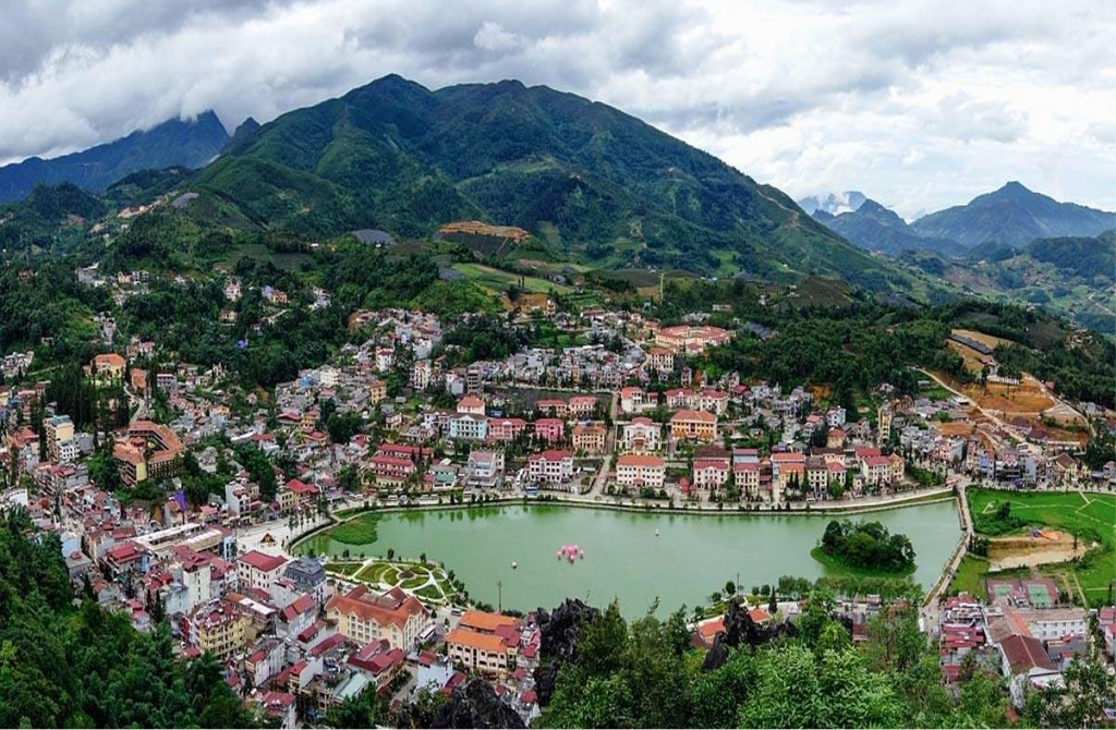 Climb to Ham Rong Mountain