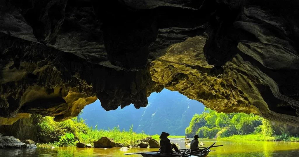 tam-coc-ninh-binh-guide-for-2026-travel