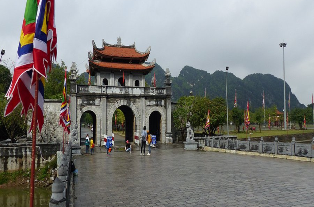 Hoa Lu Temple