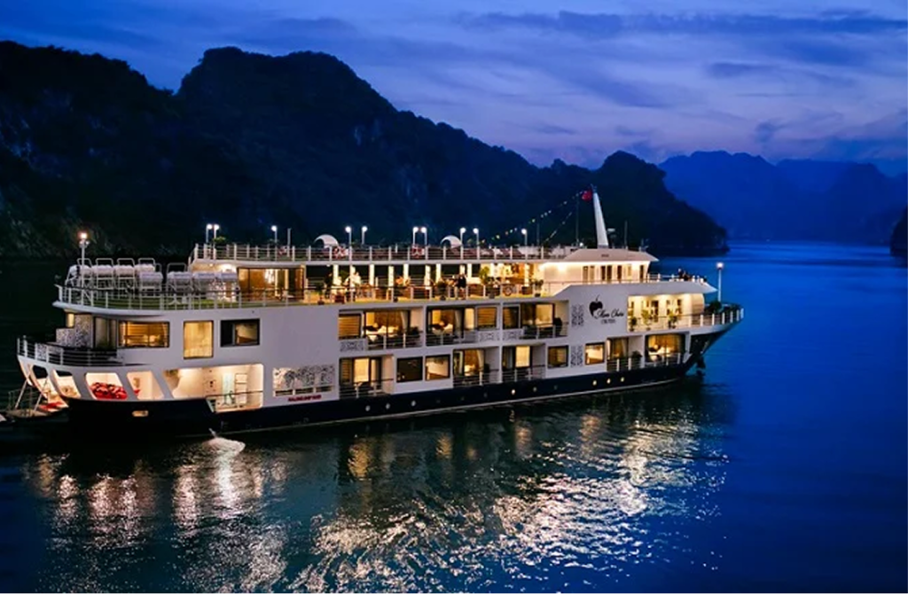 Overnight Halong Bay cruise
