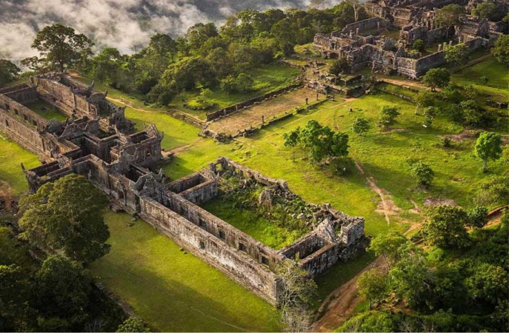 Visiting Preah Vihear temple