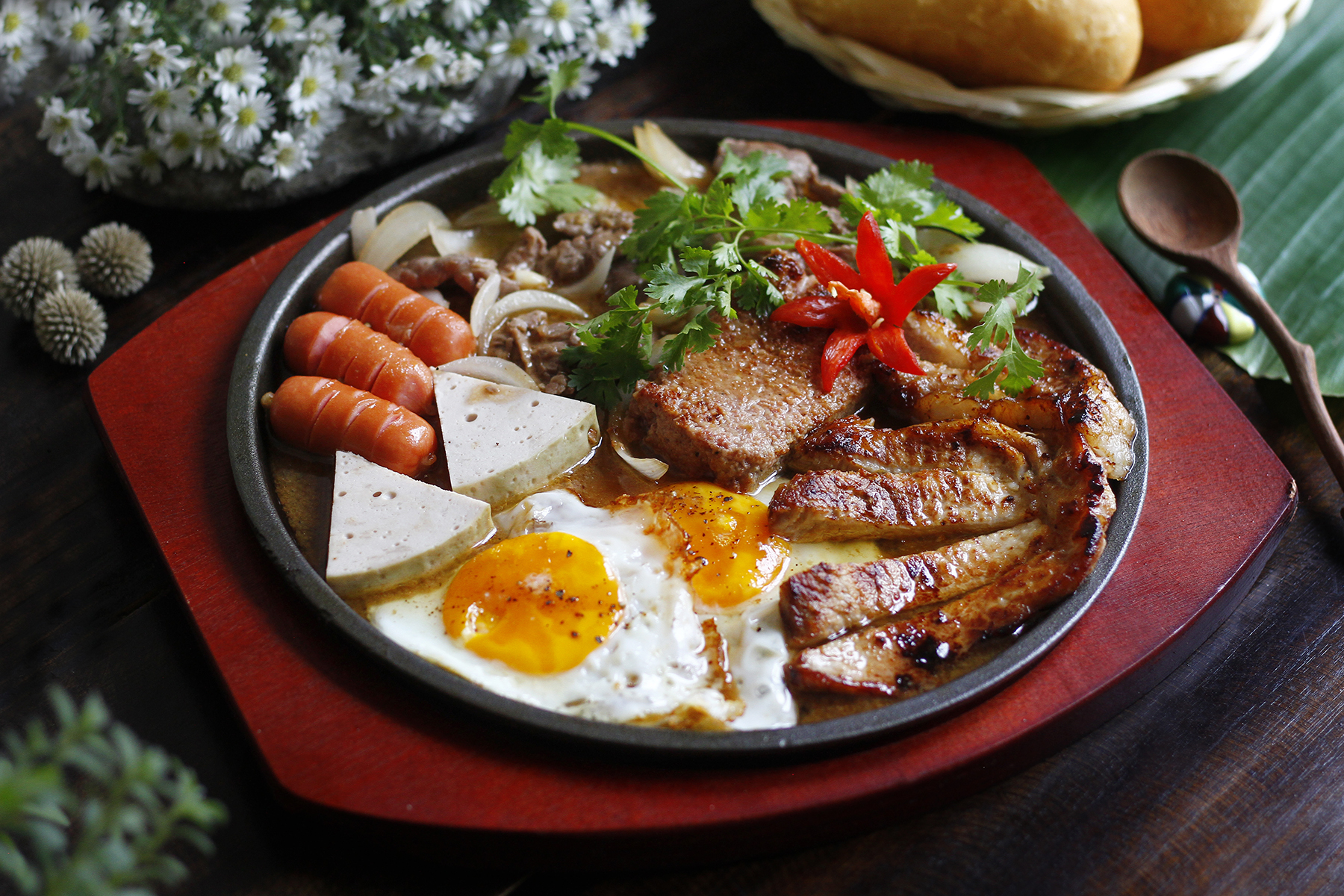 top-hidden-street-food-gems-in-vietnam-explore