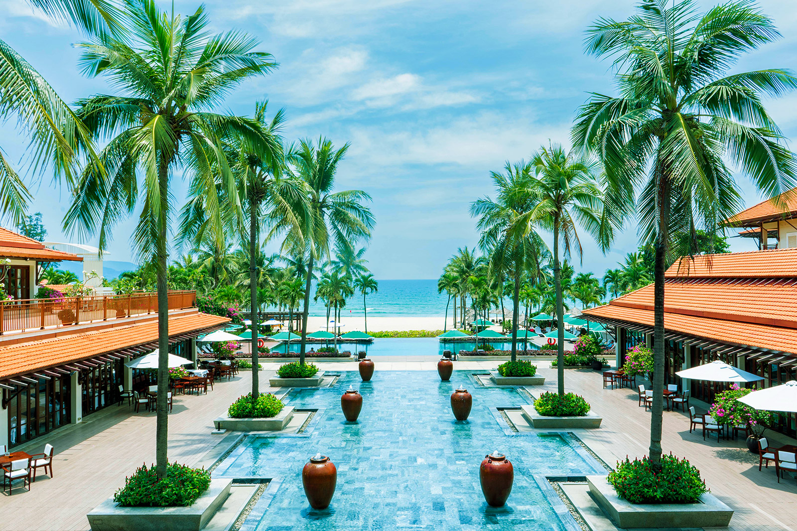 top-15-luxury-da-nang-beach-resort-in-vietnam