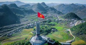 Lung Cu Flag: Touching the North of Vietnam