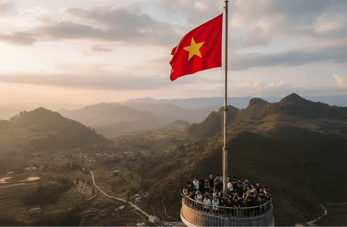 The History of Lung Cu Flag Tower