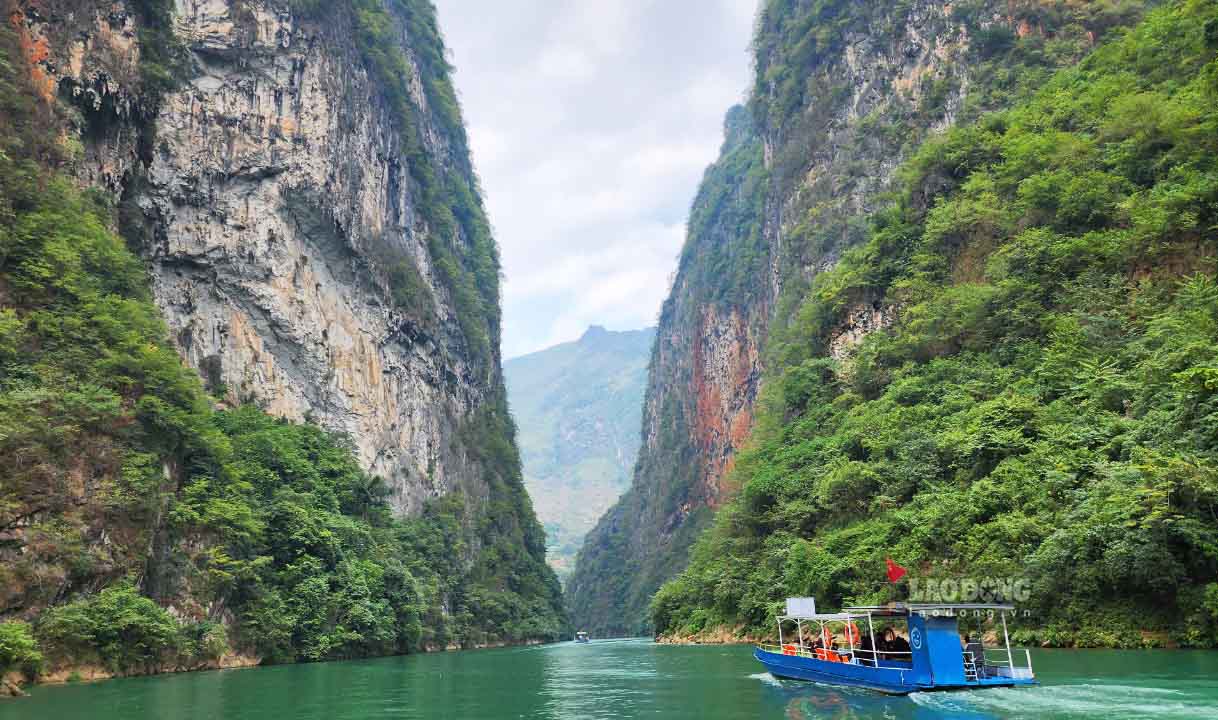 nho-que-river-boat-ride-guide-to-vietnam
