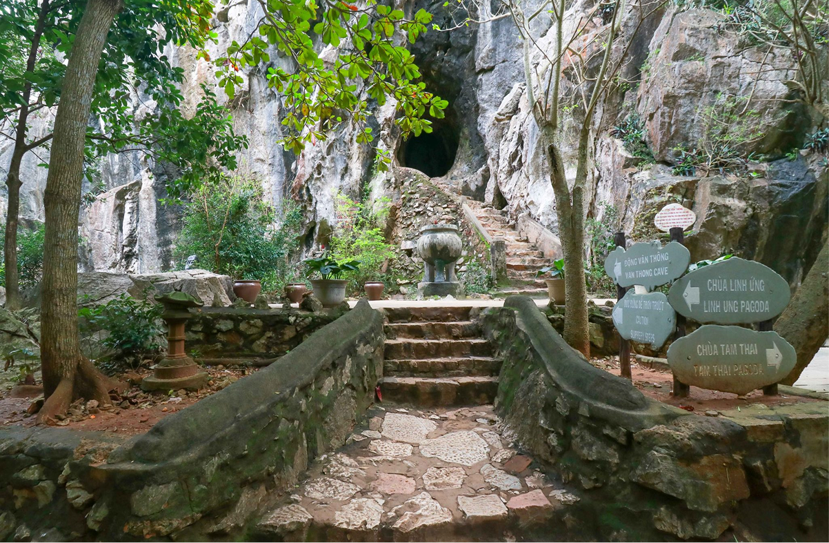 Van Thong Cave