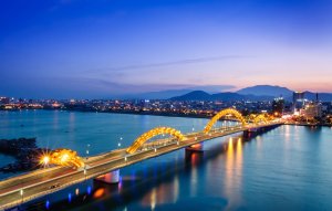 wonderful-dragon-bridge-da-nang-symbol-vietnam