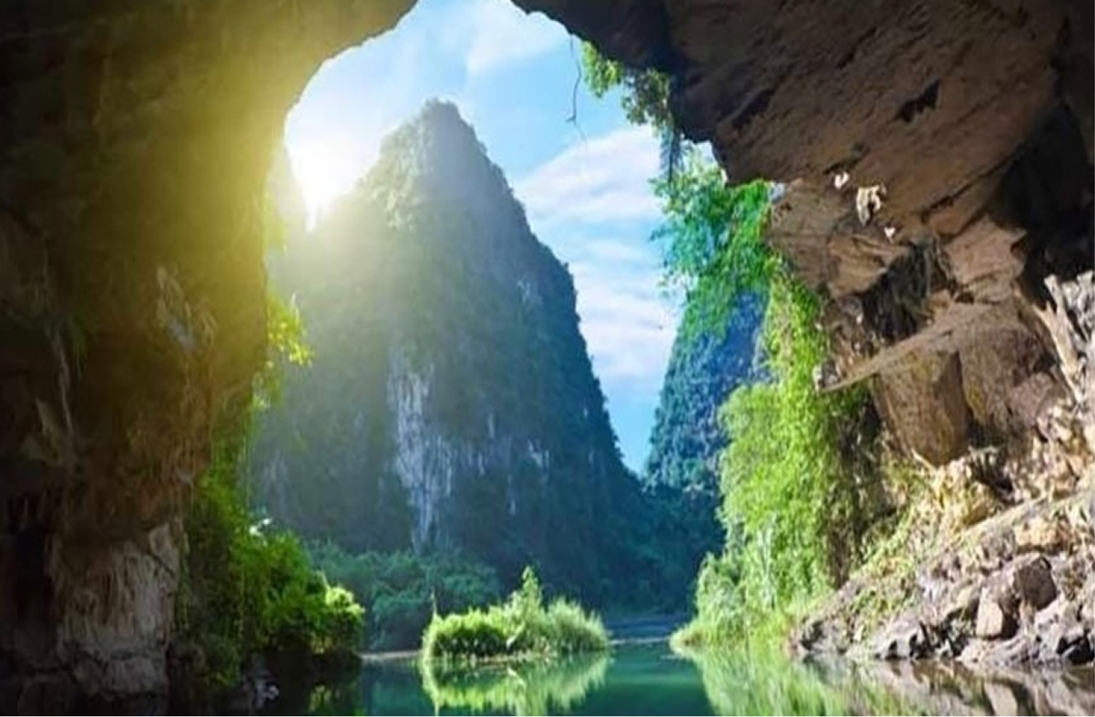Best Time To Visit Am Tien Cave In Ninh Binh