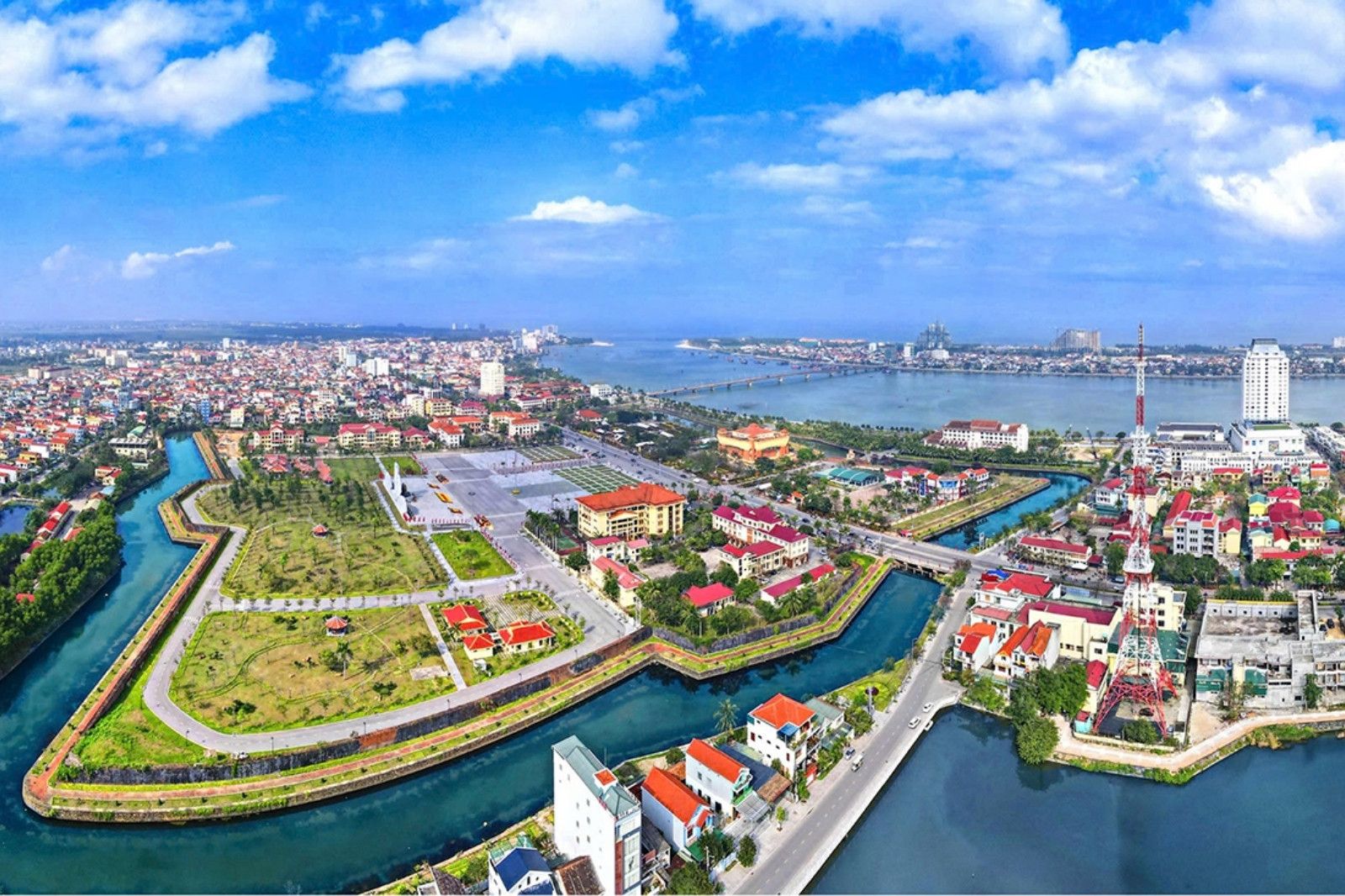 discover-dong-hoi-vietnam-amazing-coastal-city