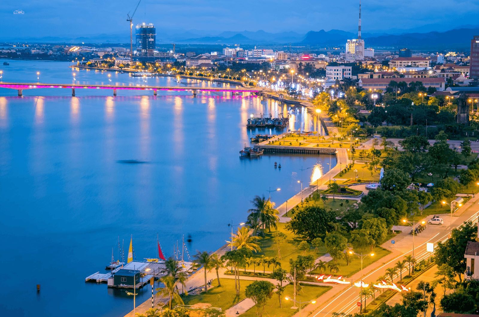 discover-dong-hoi-vietnam-amazing-coastal-city
