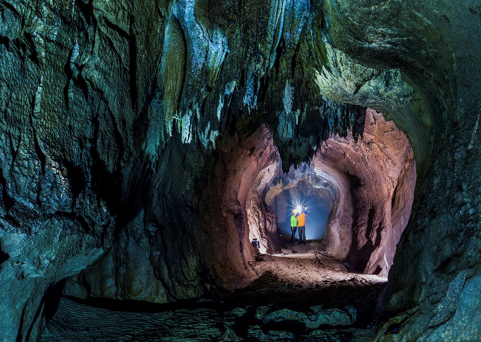 cha-loi-cave-quang-binh-explore-hidden-gem
