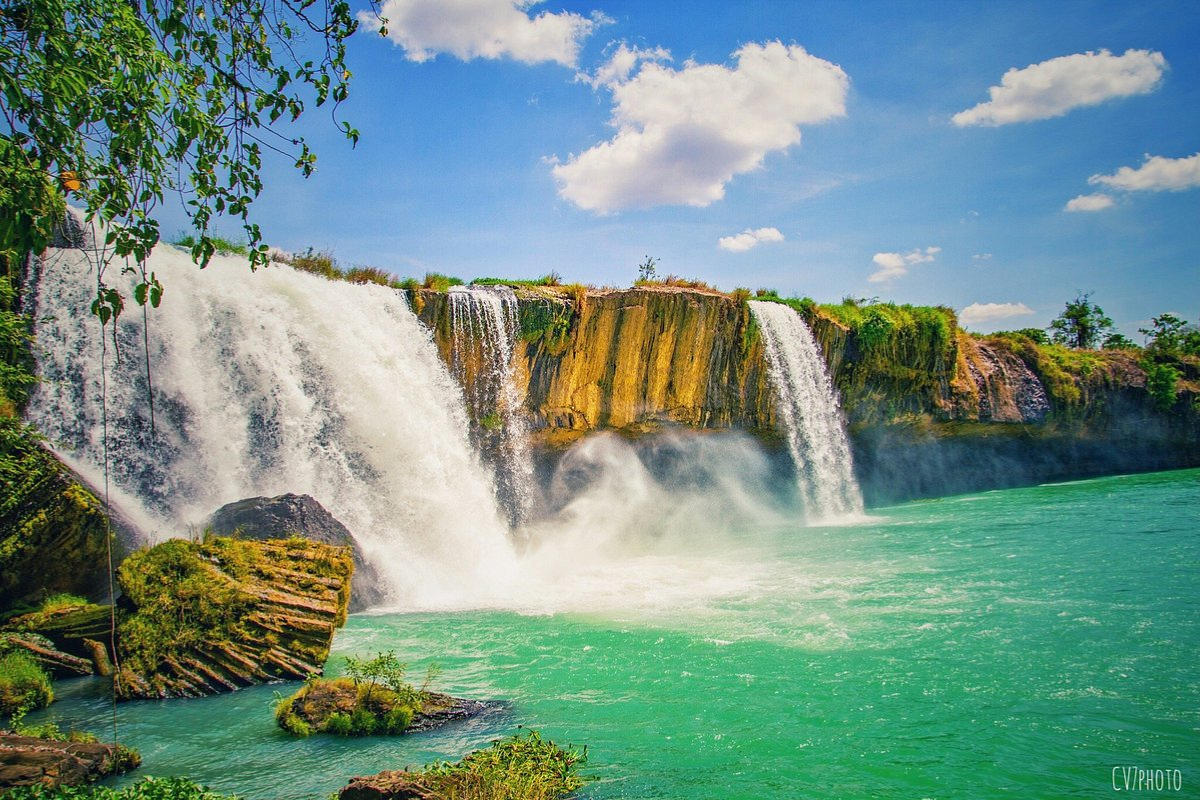 Dray Nur Waterfall is one of the largest and most impressive waterfalls