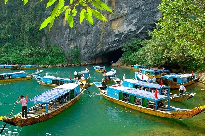 explore-amazing-bo-trach-quang-binh-vietnam