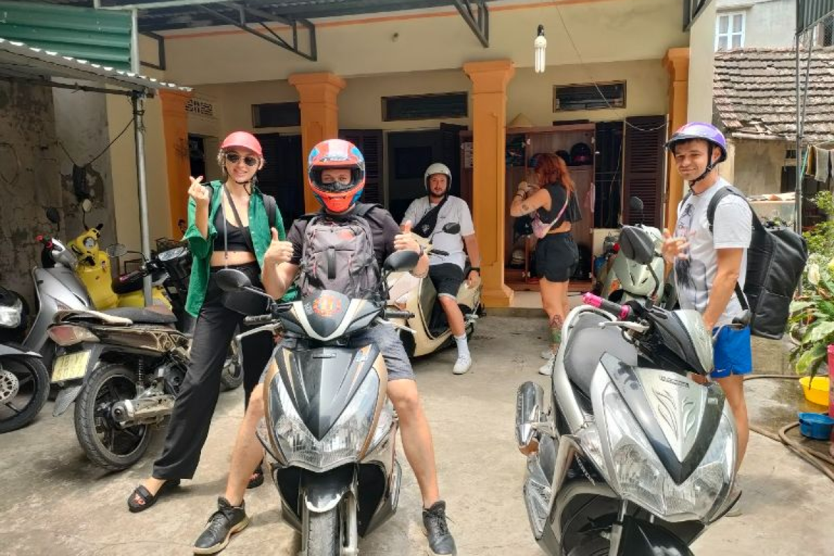 How to Get to Hoa Lu and Nearby Tourist Destinations