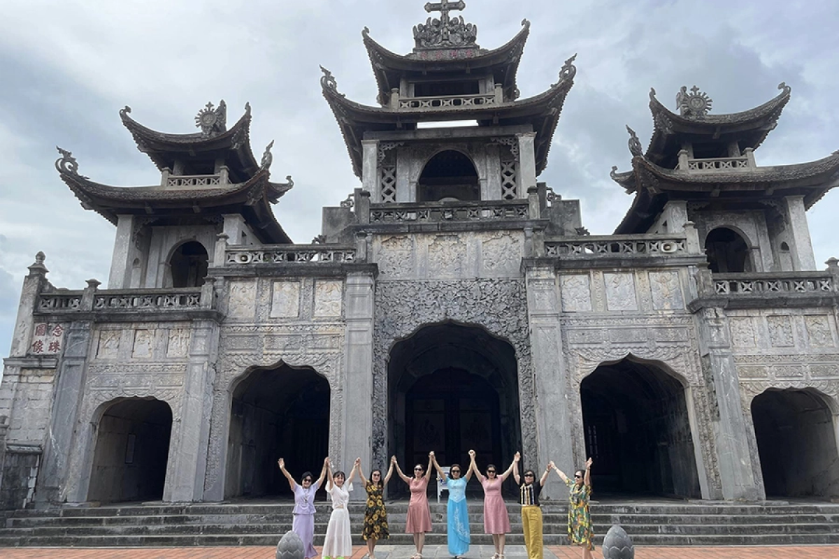 Introduction to Phat Diem Stone Church