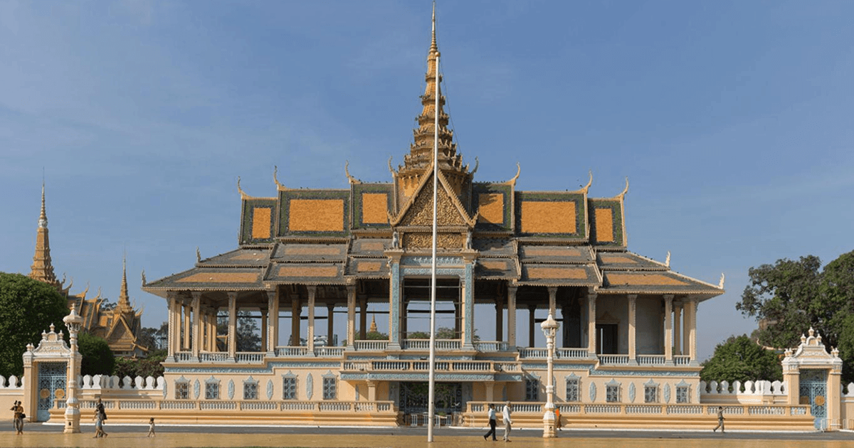 Cambodia travel guide featuring top attractions, local food, and essential travel