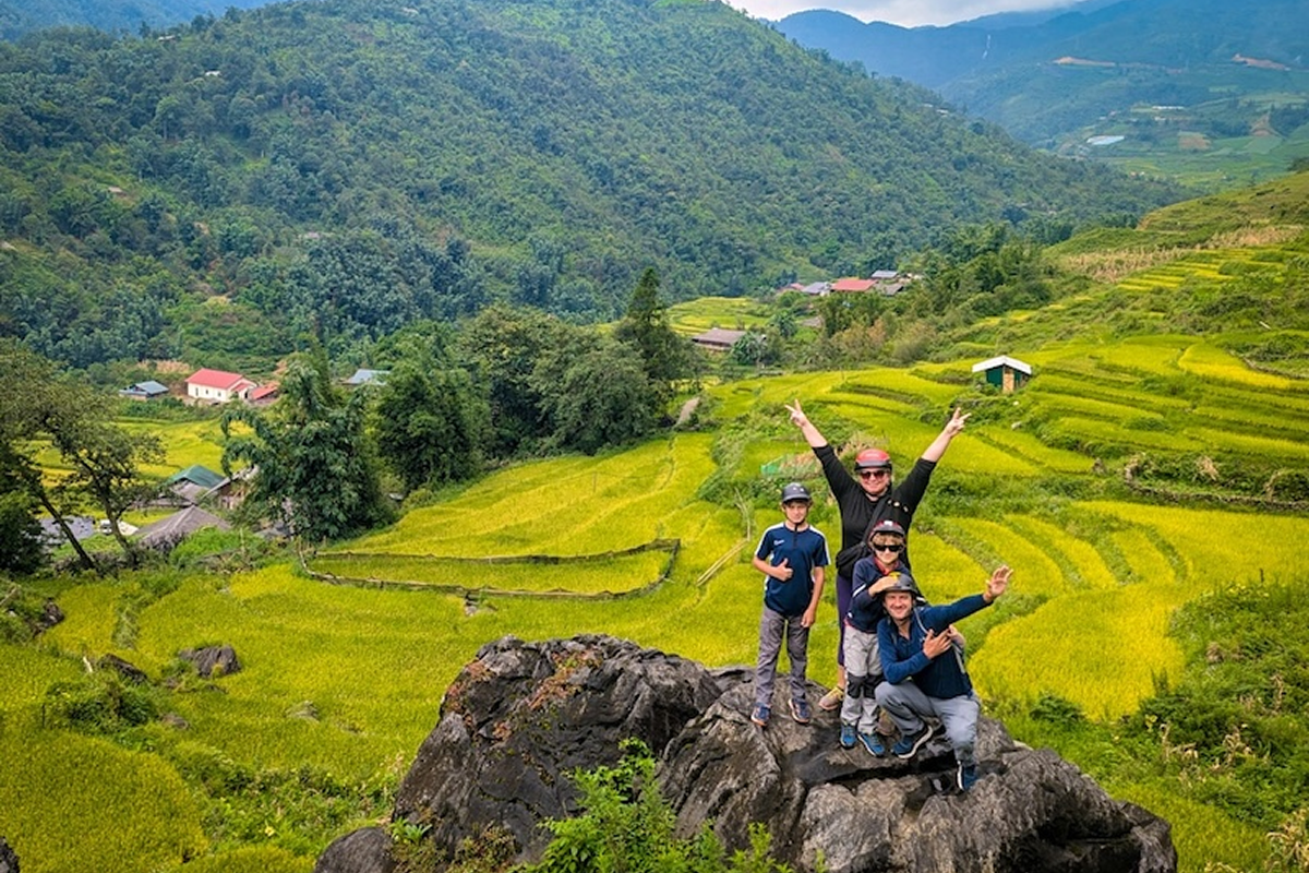 Vietnamtour247 travel promotion exploring multiple destinations