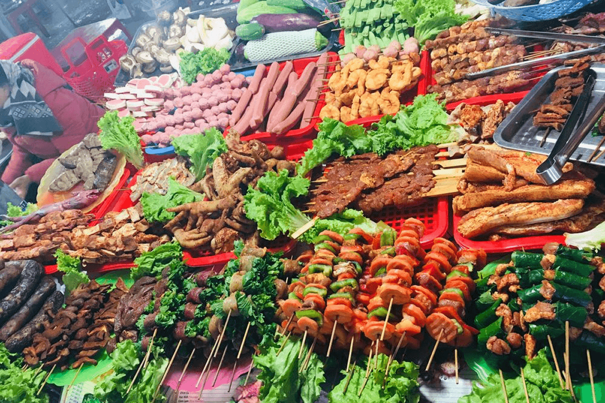 sapa love market street food and local mountain snacks in the evening