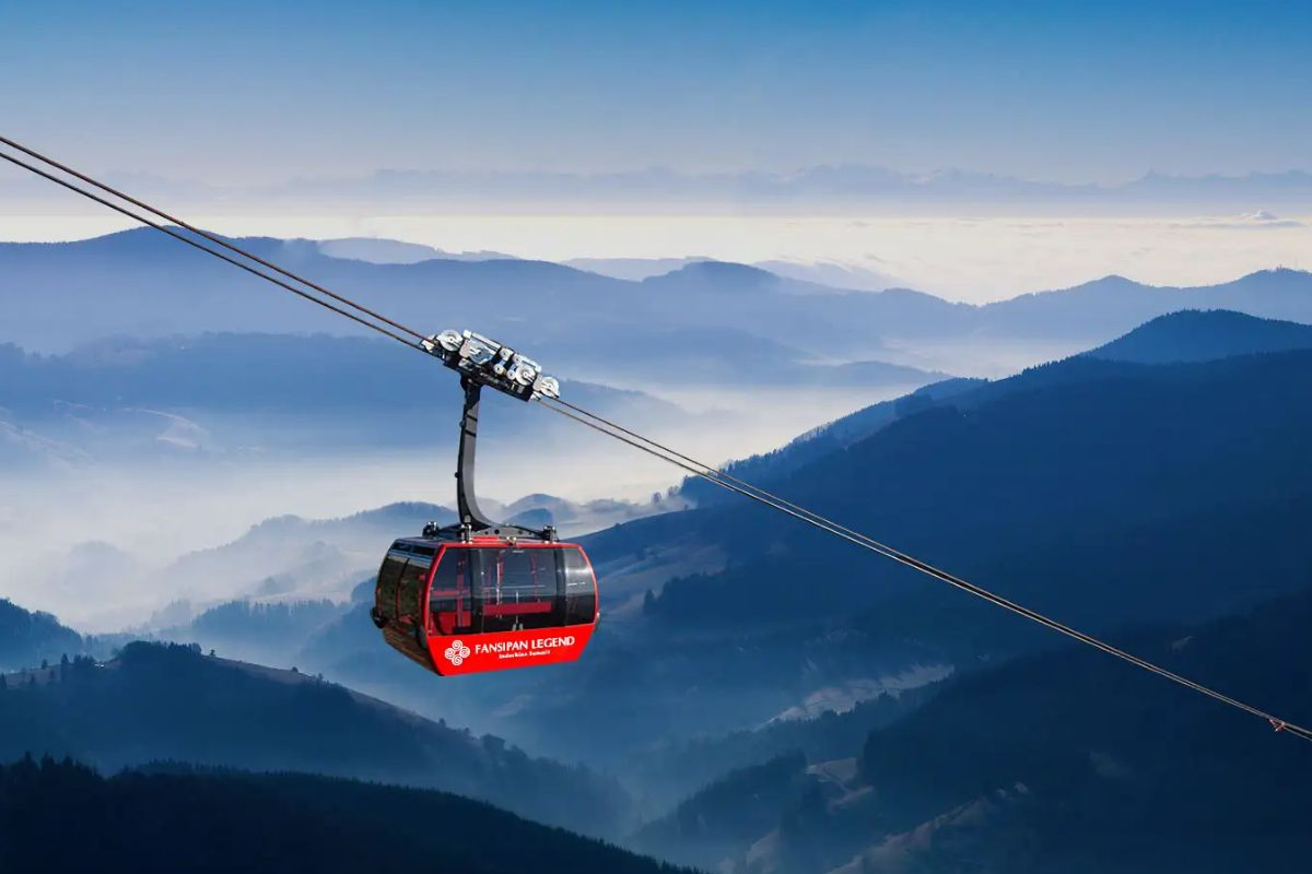 sunworld sapa cable car above Muong Hoa Valley with panoramic mountain views
