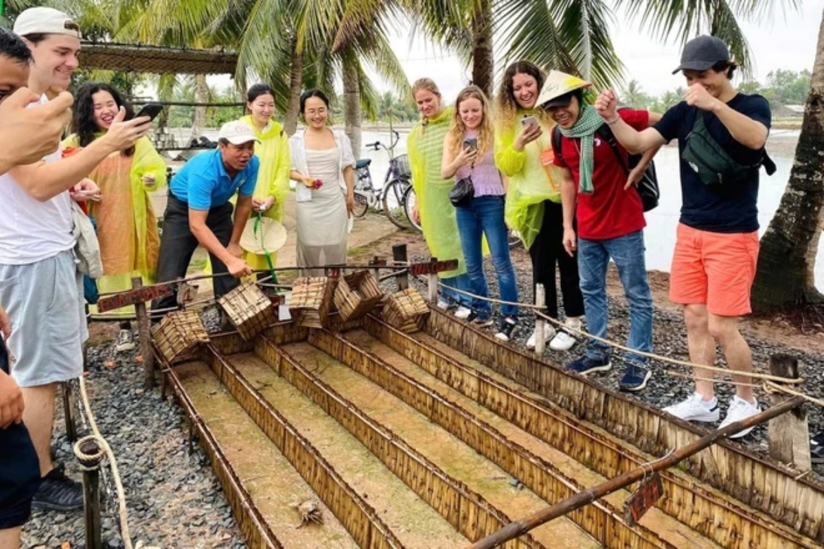 Why Is This Construction Experience Tour in Vietnam Going Viral?