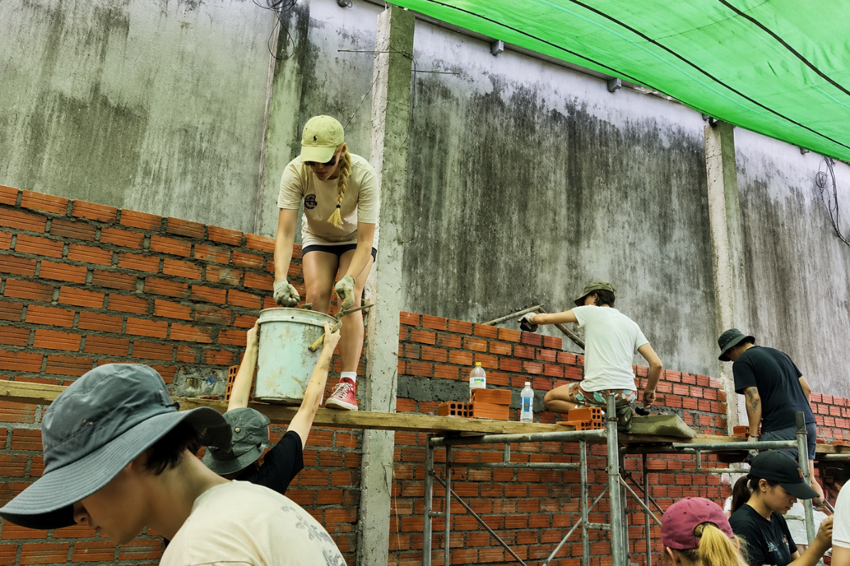 Learn Basic Bricklaying Techniques