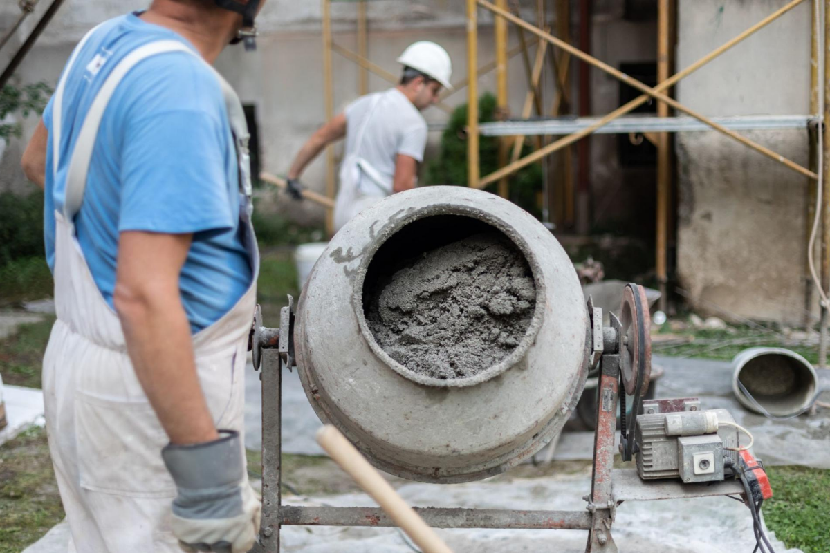 Mix Cement and Carry Building Materials