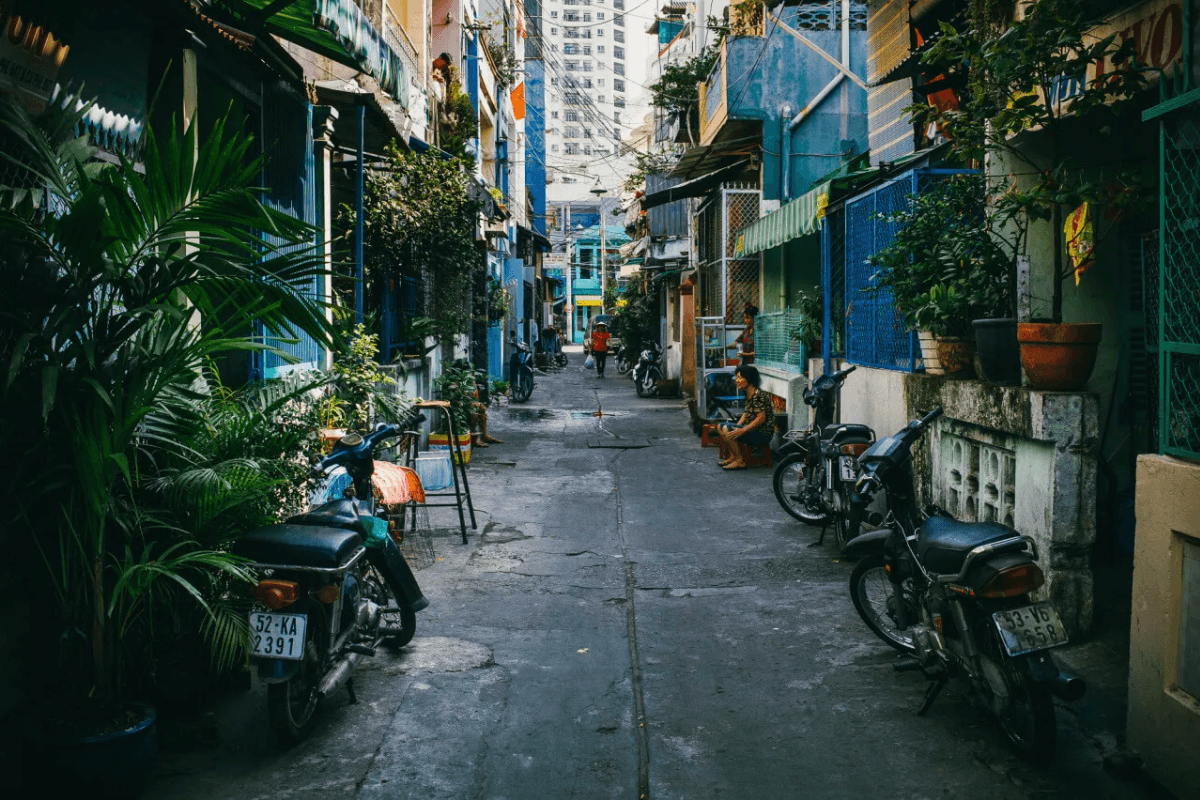 hidden shop in saigon
