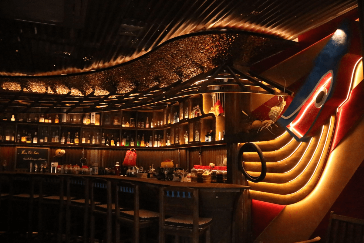HAI TÔ Bar - A cozy hidden bar serving creative cocktails with local flair.